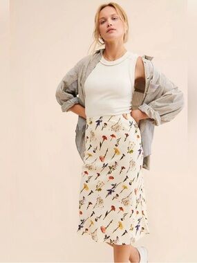 Lisa Says Gah Floral Midi Skirt